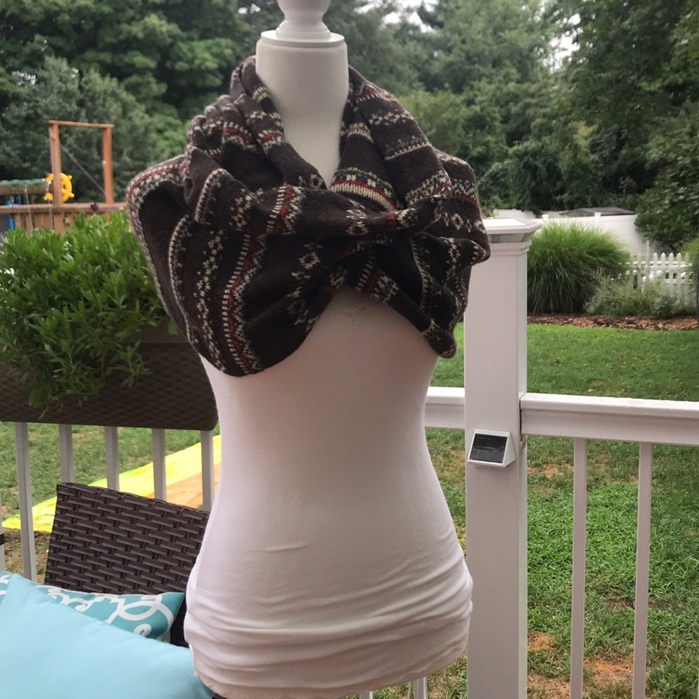 🍁Hollister super soft infinity scarf.🍁 - Picture 2 of 4